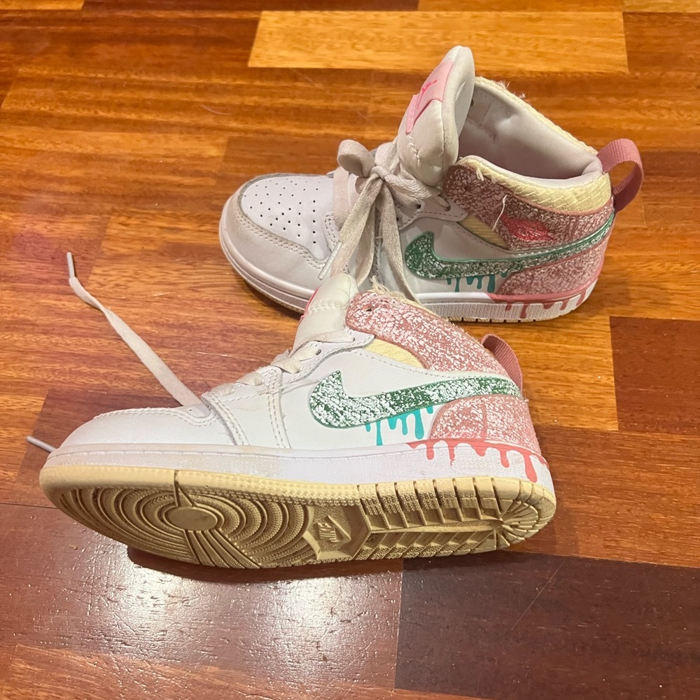 Kids drip Air Jordan’s size 12c